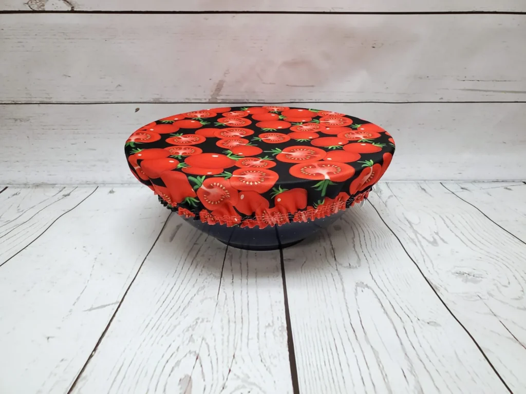 Grand couvre-bol Taille & Retailles en tissu Tomates (vue de côté)