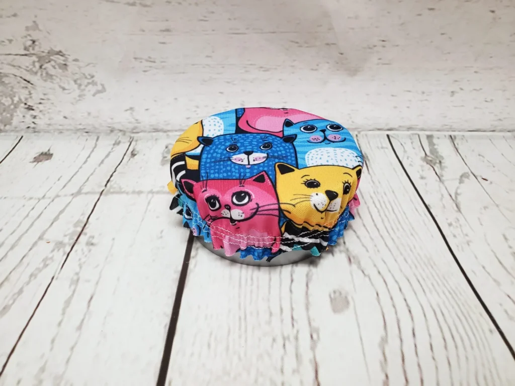 Mini couvre-bol rond Taille & Retailles en tissu Chats colorés