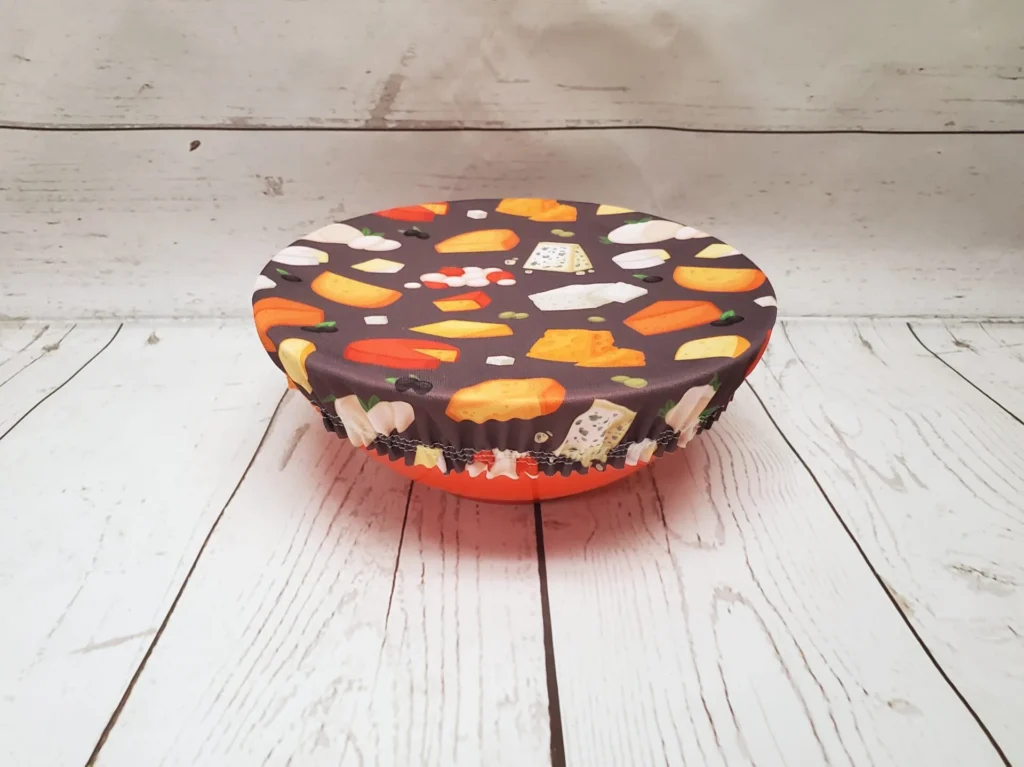 Moyen couvre-bol Taille & Retailles en tissu Fromages - vue de côté
