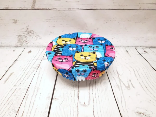 Petit couvre-bol rond Taille & Retailles en tissu Chats colorés