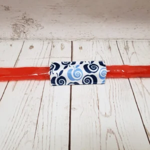 Couvre bâton glacé Taille & Retailles en tissu Pommes bleues