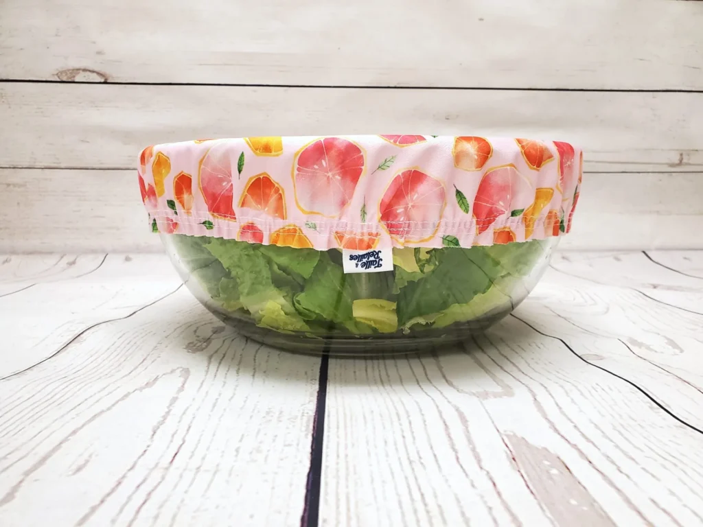 Grand couvre-bol Taille & Retailles sur saladier