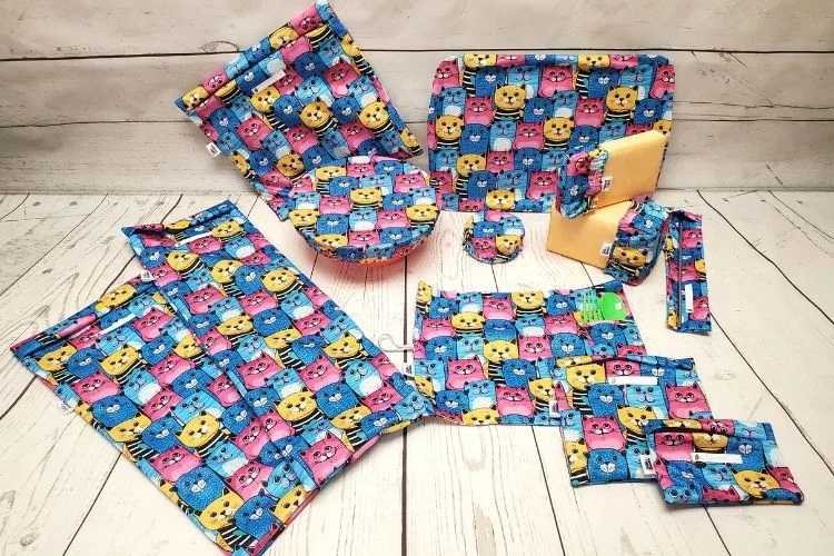 Ensemble de produits Taille & Retailles en tissu Chats colorés