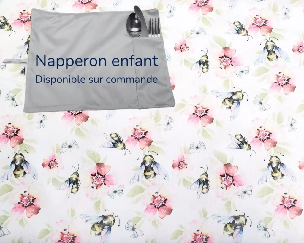 Napperon enfant Taille & Retailles en tissu Abeilles butineuses - disponible sur commande