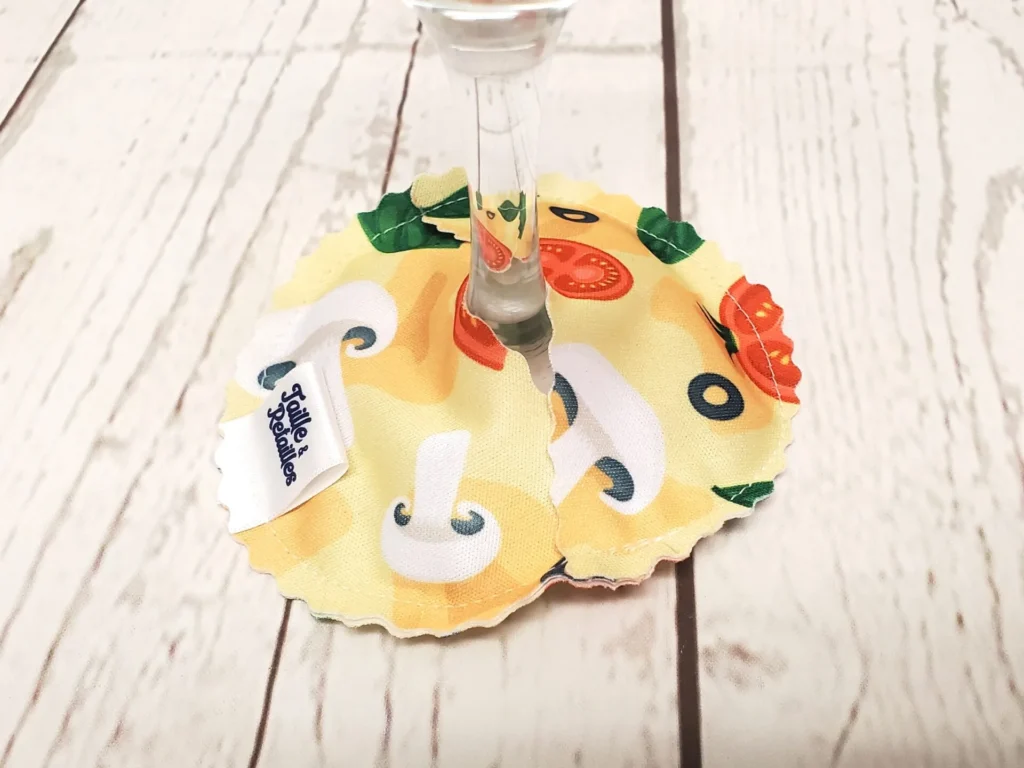 Pantoufle sous-verre de vin Taille & Retailles en tissu Pizza Margarita
