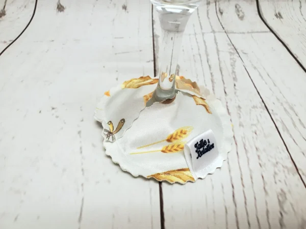 Pantoufle sous-verre identifiant la coupe de vin Taille & Retailles en tissu Boulangerie