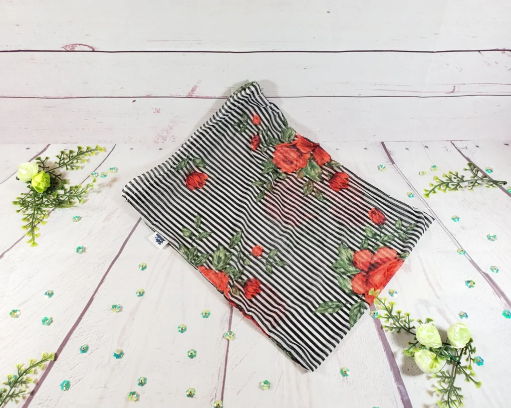 Sac en filet régulier Taille & Retailles en tissu Fleuri noir