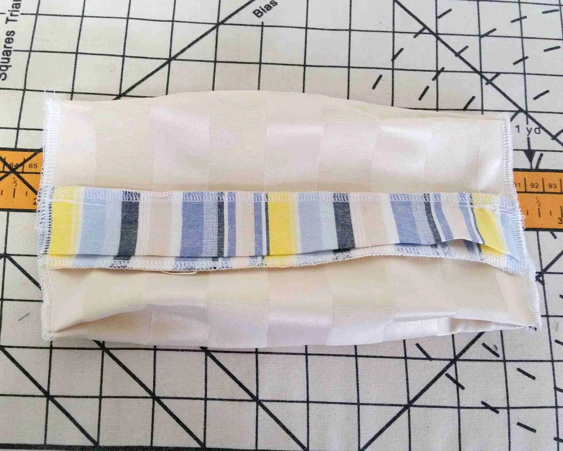 Tutoriel DIY zéro déchet : faire ses boîtes à mouchoirs. Montage étape 8