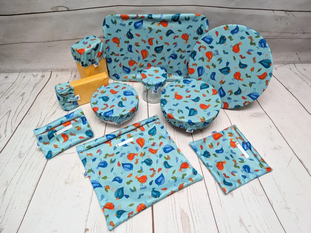 Ensemble de produits Taille & Retailles en tissu Festin d'oiseaux