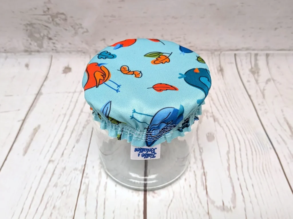 Mini couvre-bol Taille & Retailles en tissu Festin d'oiseaux