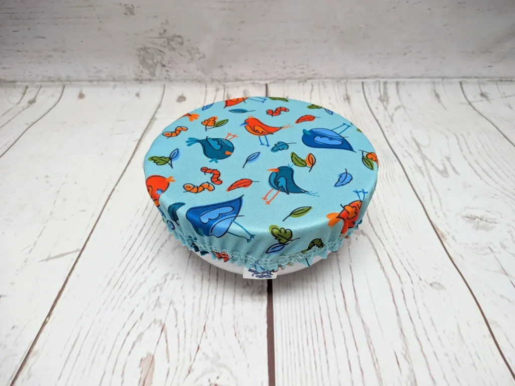 Petit couvre-bol Taille & Retailles en tissu Festin d'oiseaux