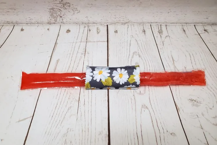 Manchon isolant couvre Mr. Freeze Taille & Retailles en tissu Marguerites - blog