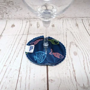 Pantoufle sous-verre identifiant la coupe de vin Taille & Retailles en tissu Poissons