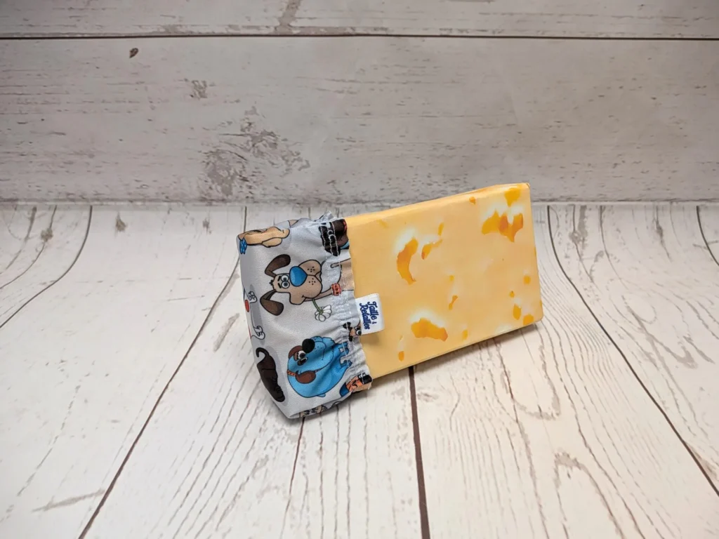 Couvre-fromage régulier Taille & Retailles en tissu Chiens rigolos